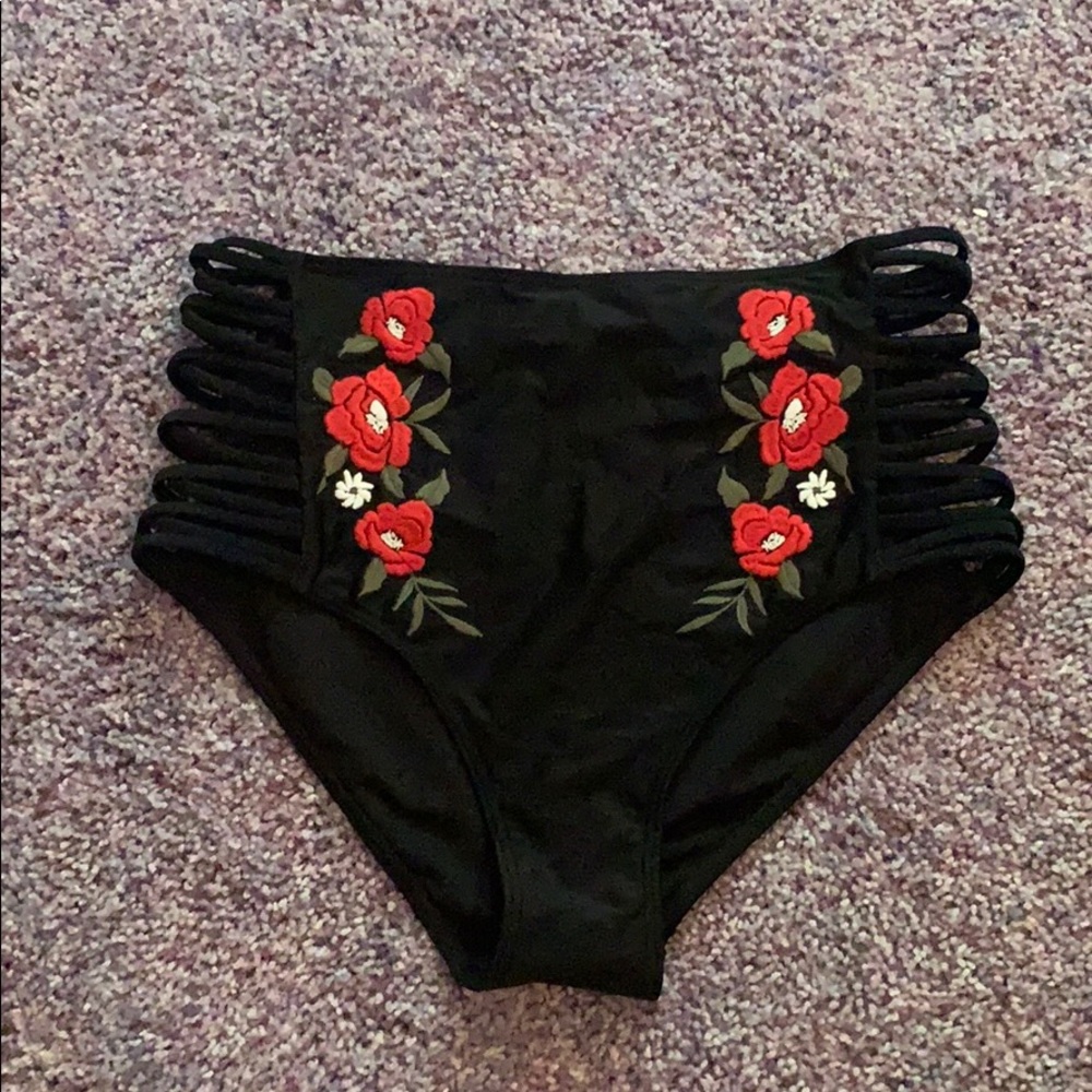 Hight waisted embroidered bikini bottoms